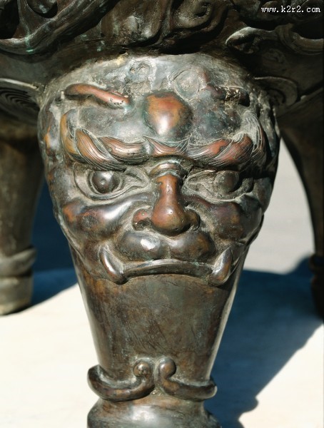 重要礼器鼎式香炉图片