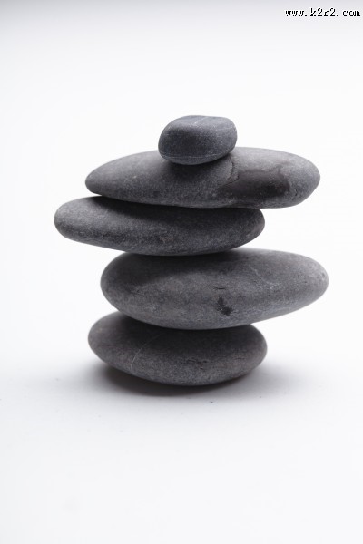 黑色鹅卵石图片