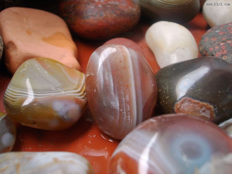 杂乱的鹅卵石图片