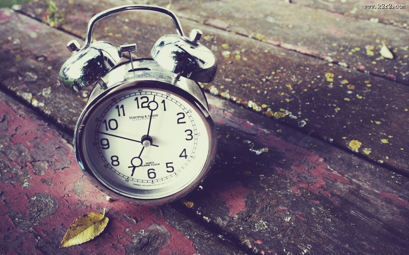 可爱的闹钟图片