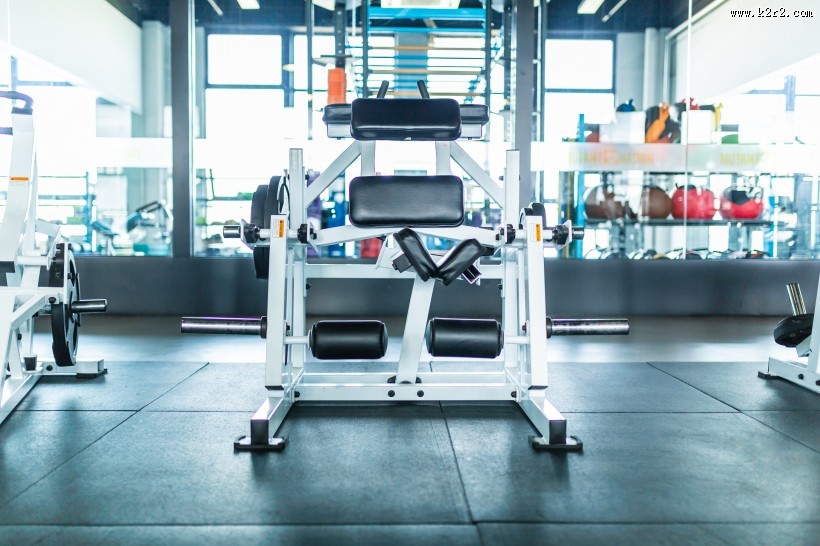 健身房跑步机图片