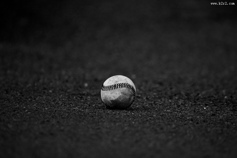 棒球和棒球棍图片