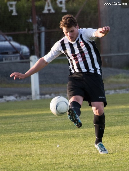 节奏紧张的足球比赛图片