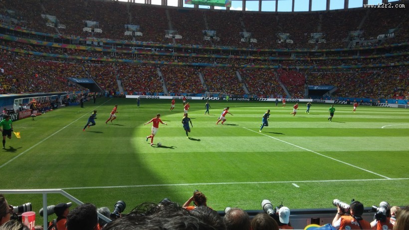 观众爆满的体育场图片