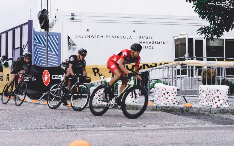 自行车运动比赛图片