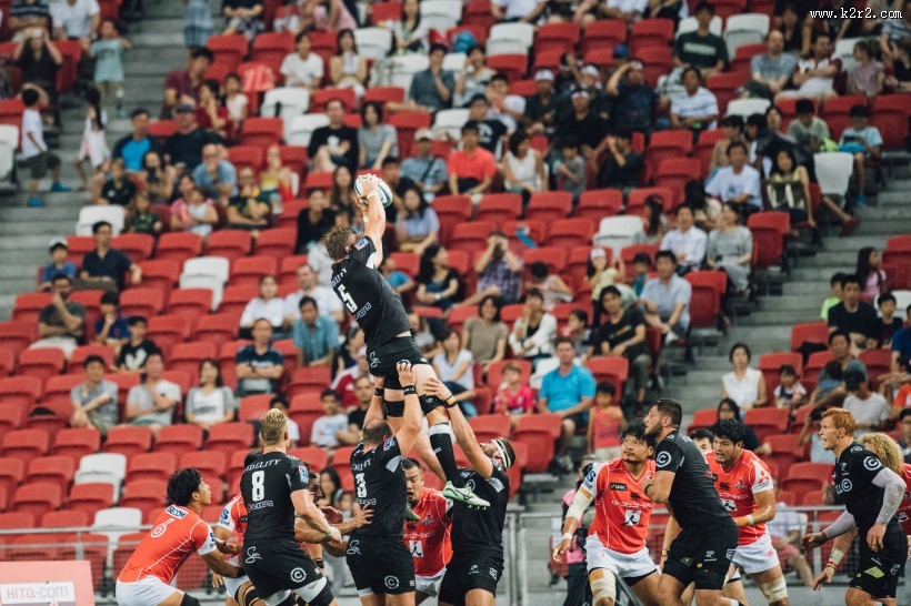 橄榄球运动图片