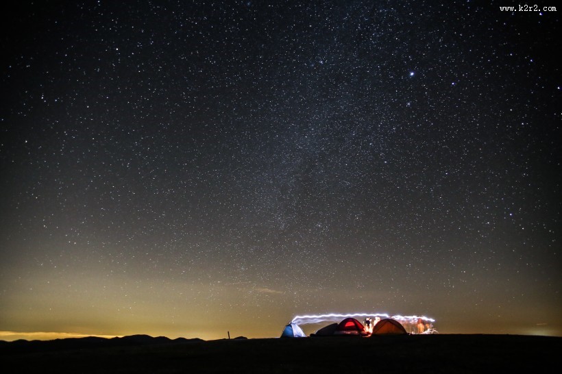 星空下的户外帐篷图片