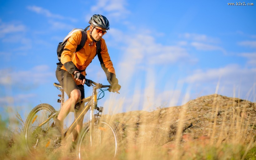 有氧运动骑自行车唯美图片