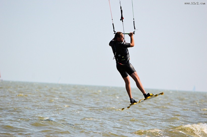 风筝冲浪图片