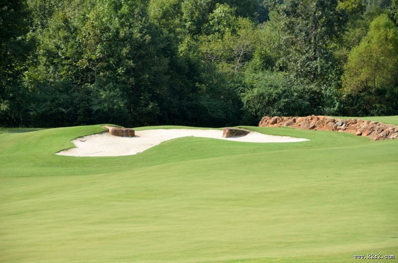 高尔夫球场沙坑图片大全