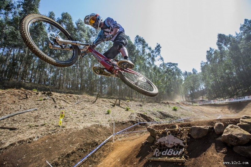 山地自行车赛图片