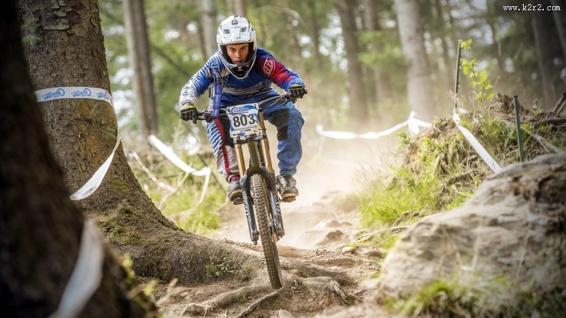 山地自行车赛图片