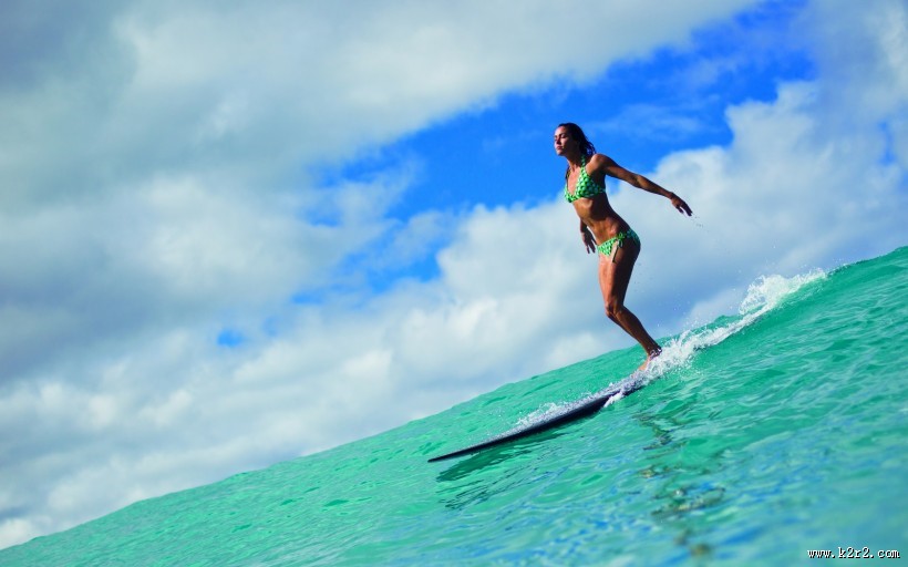 冲浪美女图片