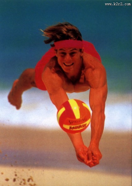 沙滩排球运动图片