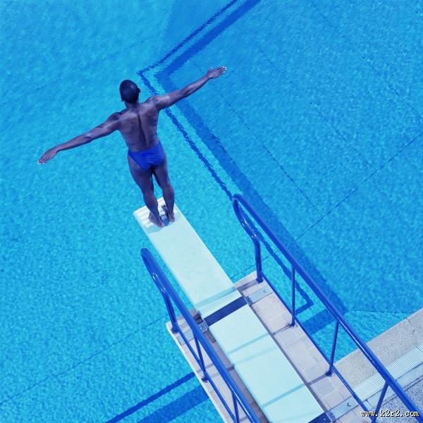 游泳比赛图片