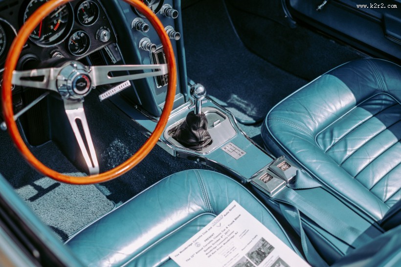 汽车的方向盘图片大全