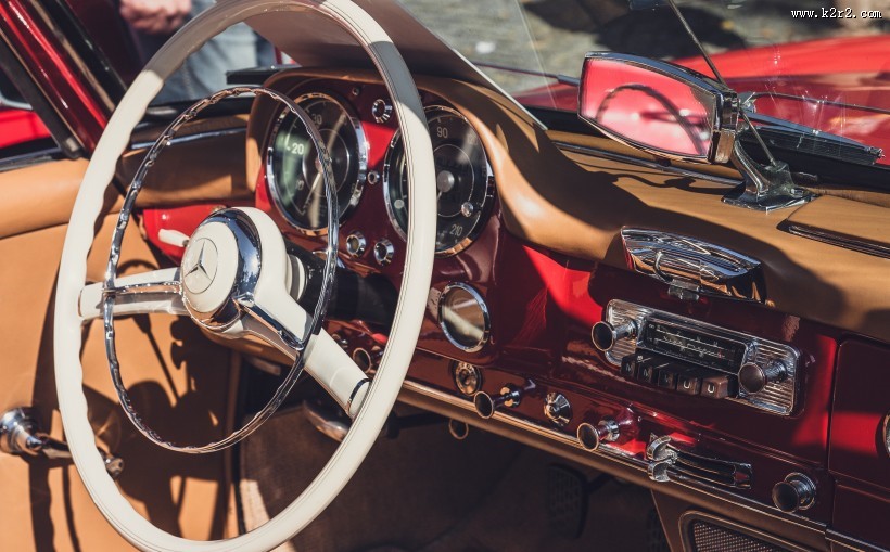 汽车方向盘的图片