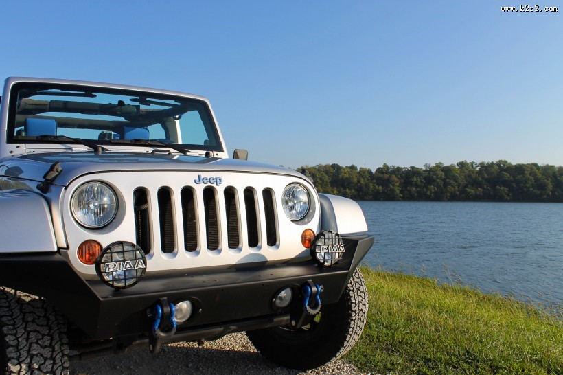 牧马人吉普车图片