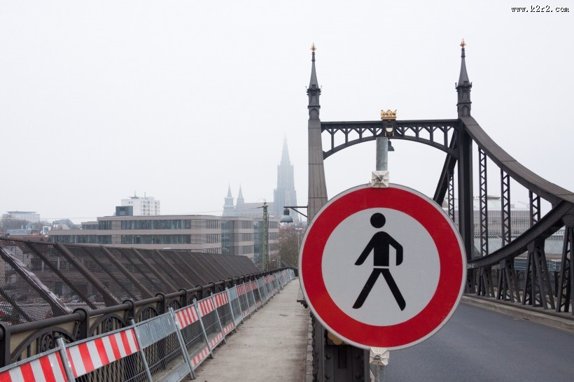 街上的交通标志图片大全