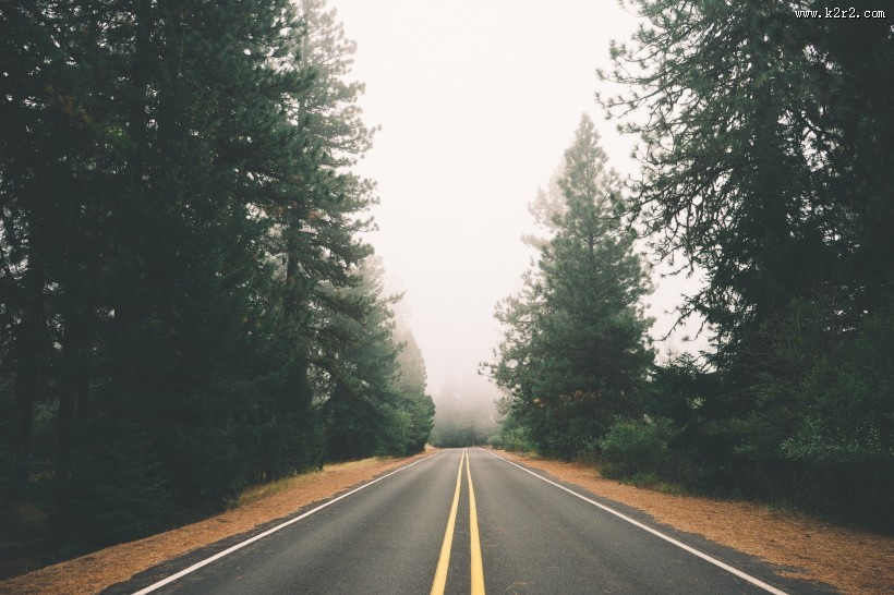 笔直平坦的公路图片大全