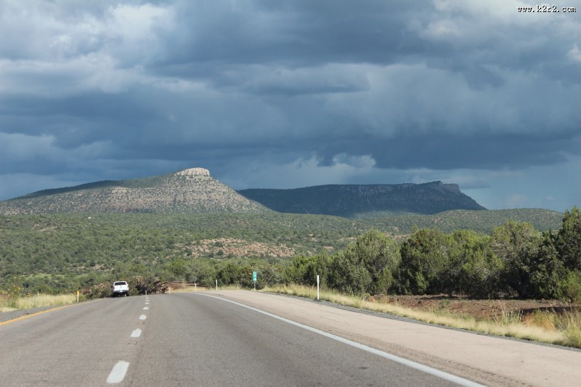 平坦的公路图片