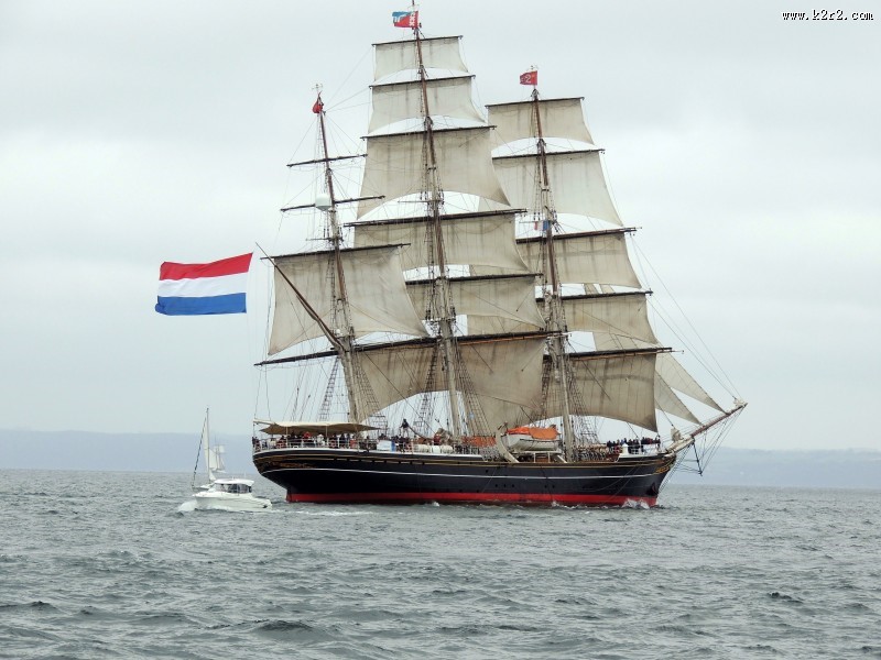 造型独特的帆船图片