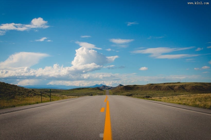 笔直的公路图片