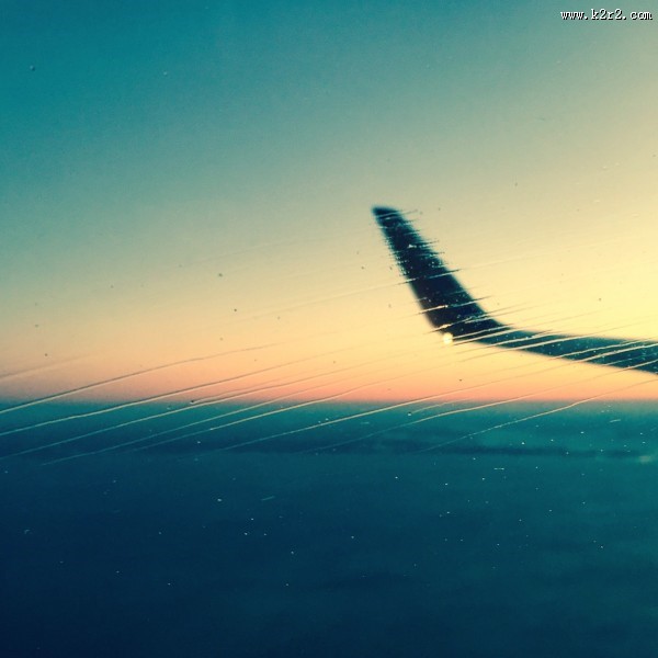 高空中的机翼图片大全