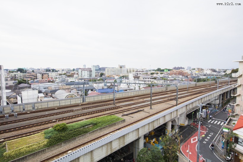 建造牢固的铁轨图片