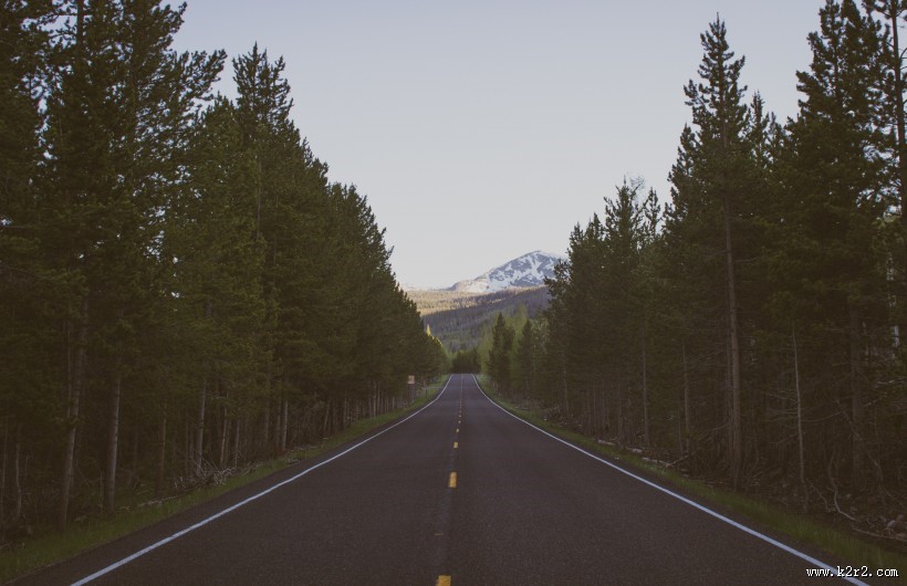 通向远方的公路图片