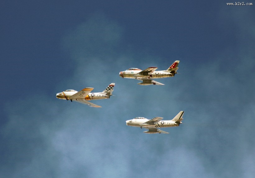 飞机飞行表演图片