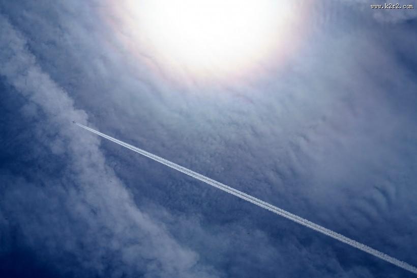 飞行的喷气机图片