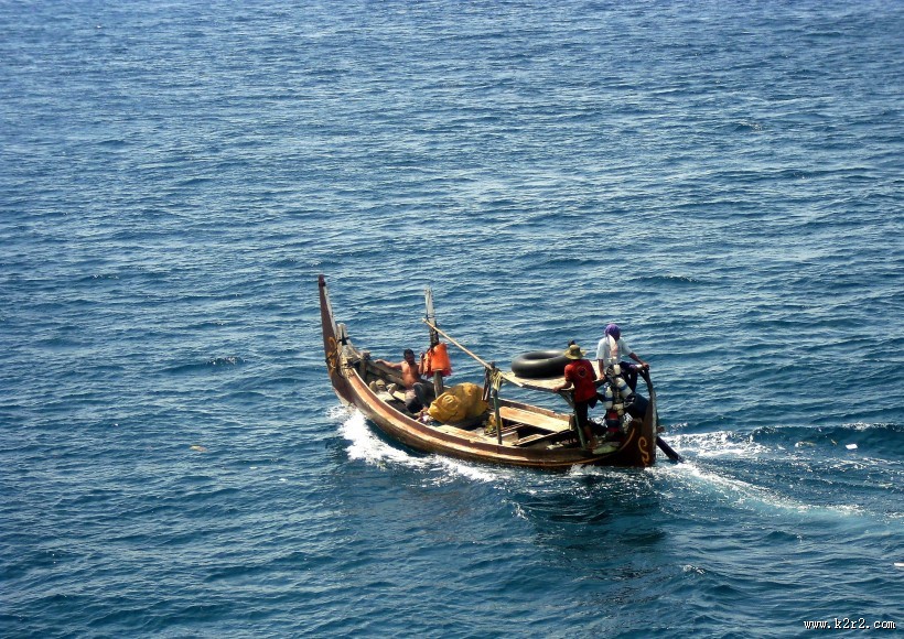 水上的渔船图片大全