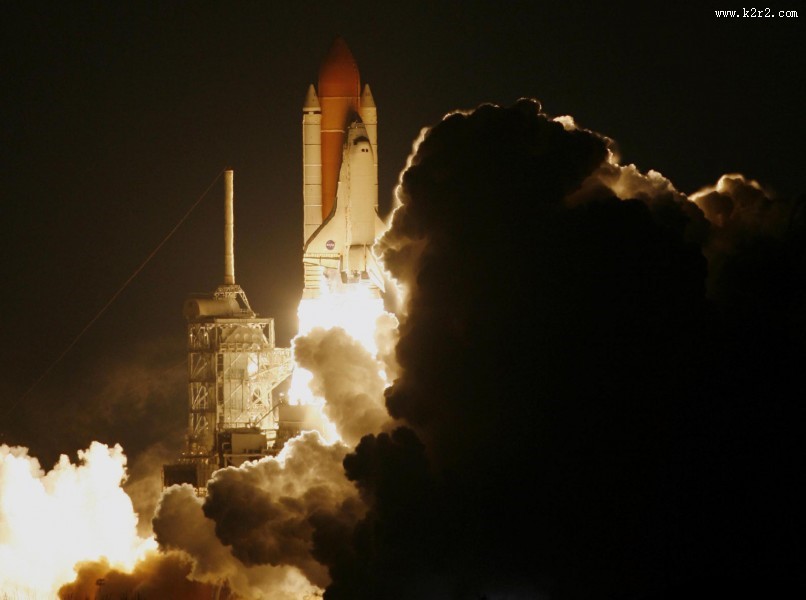 发射了的火箭图片