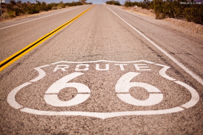 荒原上的公路图片大全