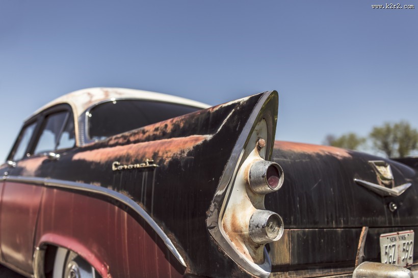 可爱的怀旧款小汽车图片