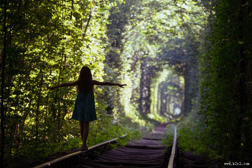 长长的洞口和隧道图片