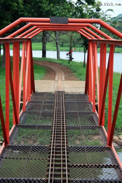 火车模型桥图片