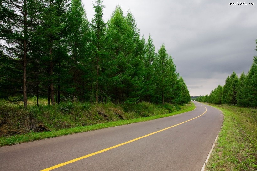 乌兰木统的公路图片