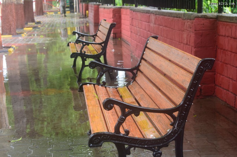 户外的长椅图片