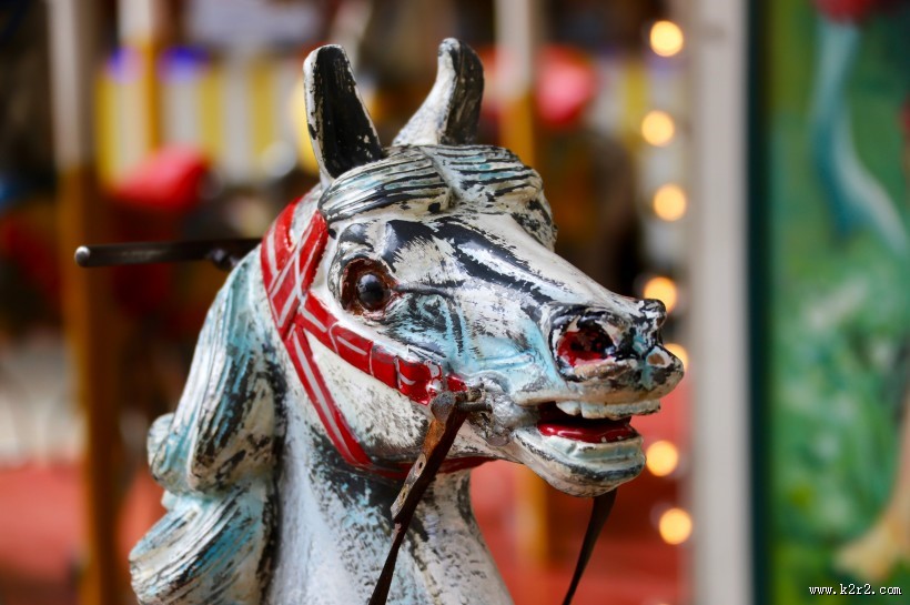 游乐场里的旋转木马图片大全