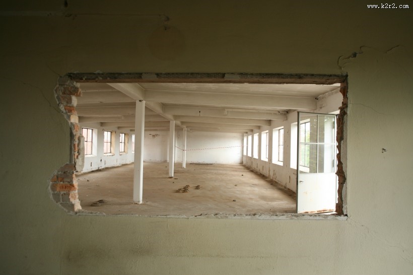 废弃的房子图片