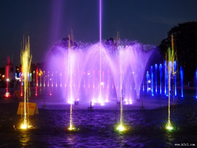 美妙的音乐喷泉图片