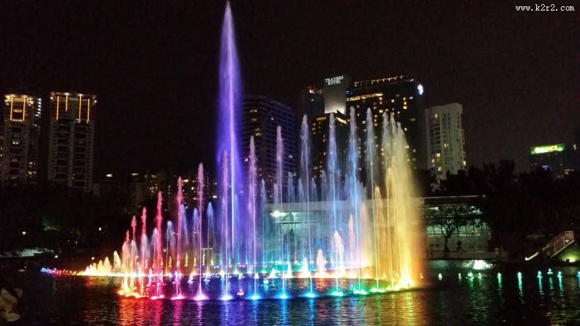 美妙的音乐喷泉图片