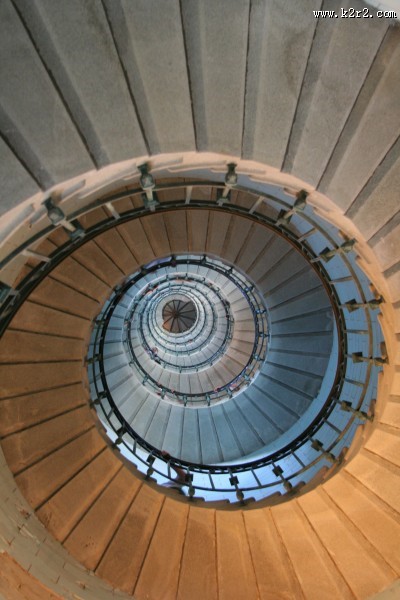 螺旋式的楼梯图片