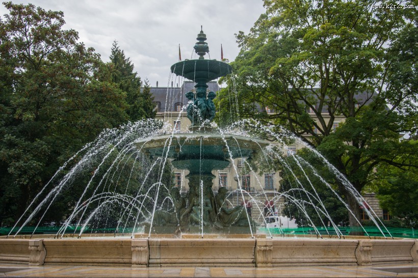 美丽的喷泉图片大全