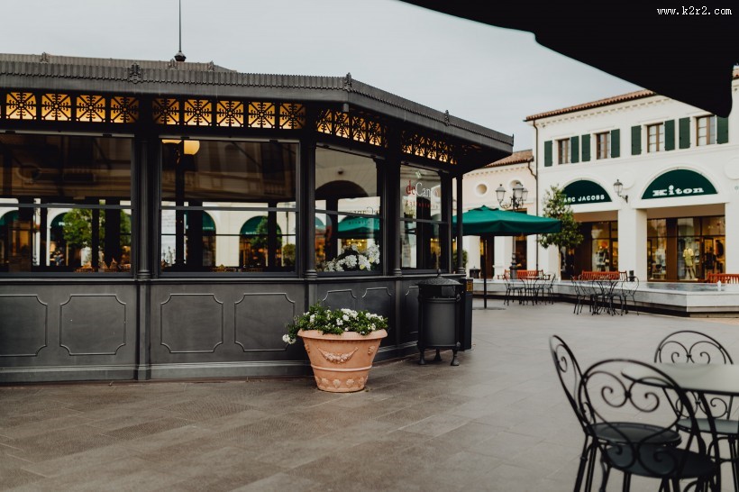 欧式建筑的街角图片