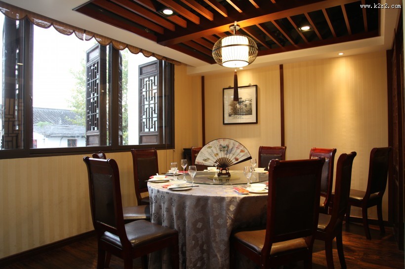 古香古色的中式饭店图片