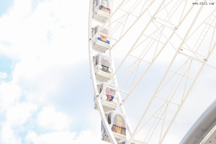 大型娱乐设施摩天轮图片