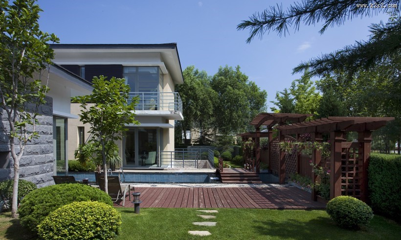 现代简约风格的别墅图片